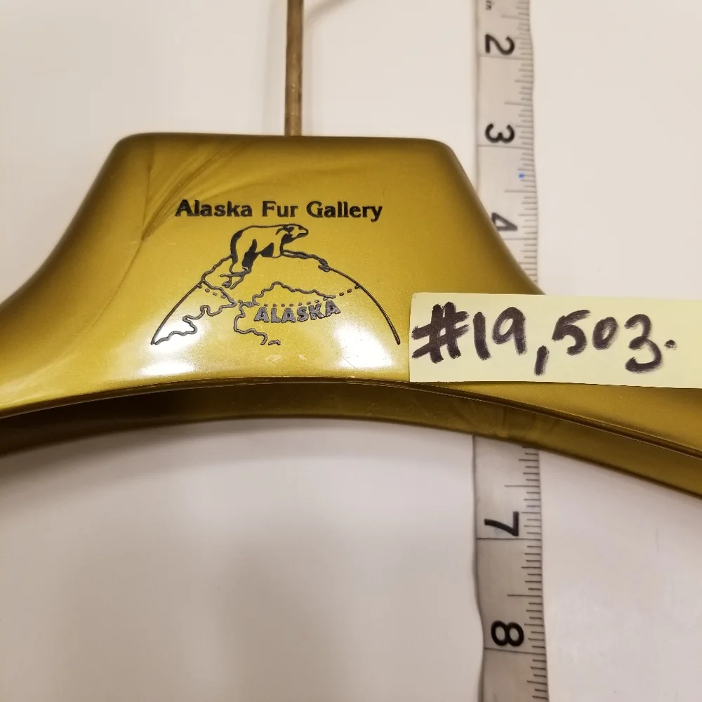 ✅Alaska Fur Galler Logo 